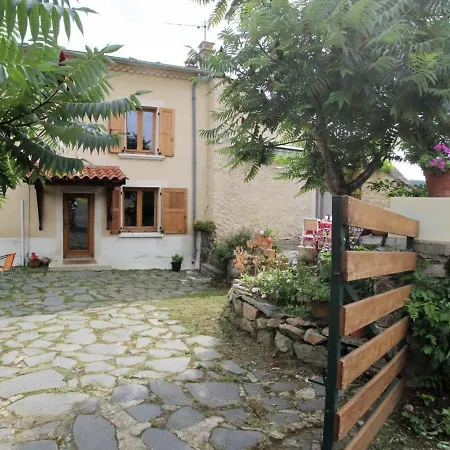 펜션 Gite Familial Avec Cour Privee, Terrasse Ombragee Et Chambre Independante Pres Du Puy-en-velay - Fr-1-582-31