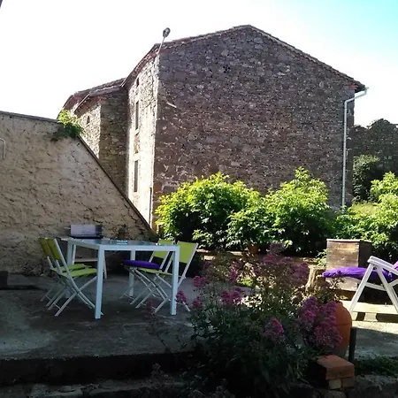 펜션 Gite Familial Avec Cour Privee, Terrasse Ombragee Et Chambre Independante Pres Du Puy-en-velay - Fr-1-582-31
