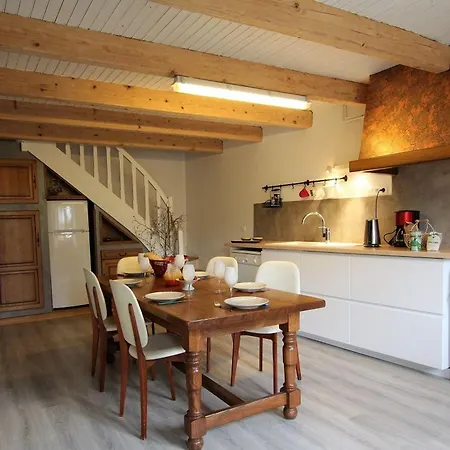 펜션 Gite Familial Avec Cour Privee, Terrasse Ombragee Et Chambre Independante Pres Du Puy-en-velay - Fr-1-582-31